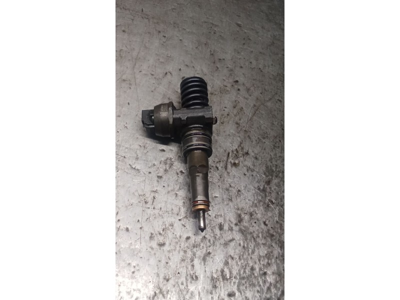 Recambio de inyector para skoda octavia ii (1z3) 1.9 tdi referencia OEM IAM 038130073AG 0414720215 BOSCH