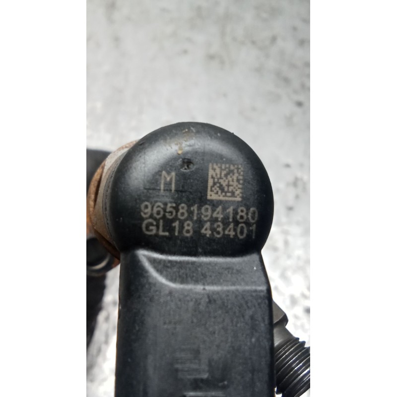 Recambio de inyector para citroën c4 picasso i monospace (ud_) 2.0 hdi 138 referencia OEM IAM 9658194180  SIEMENS