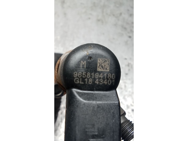 Recambio de inyector para citroën c4 picasso i monospace (ud_) 2.0 hdi 138 referencia OEM IAM 9658194180  SIEMENS