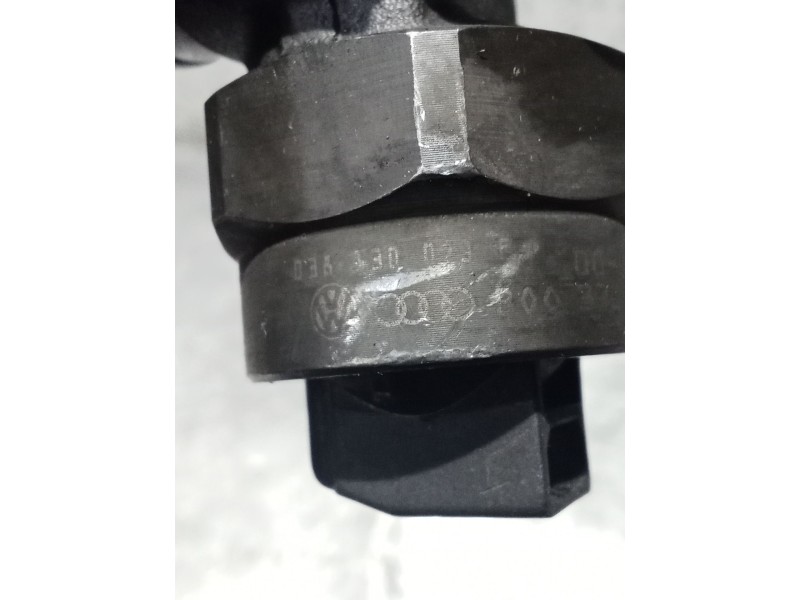 Recambio de inyector para skoda superb (3u4) classic referencia OEM IAM 038130073F 0414720007 BOSCH