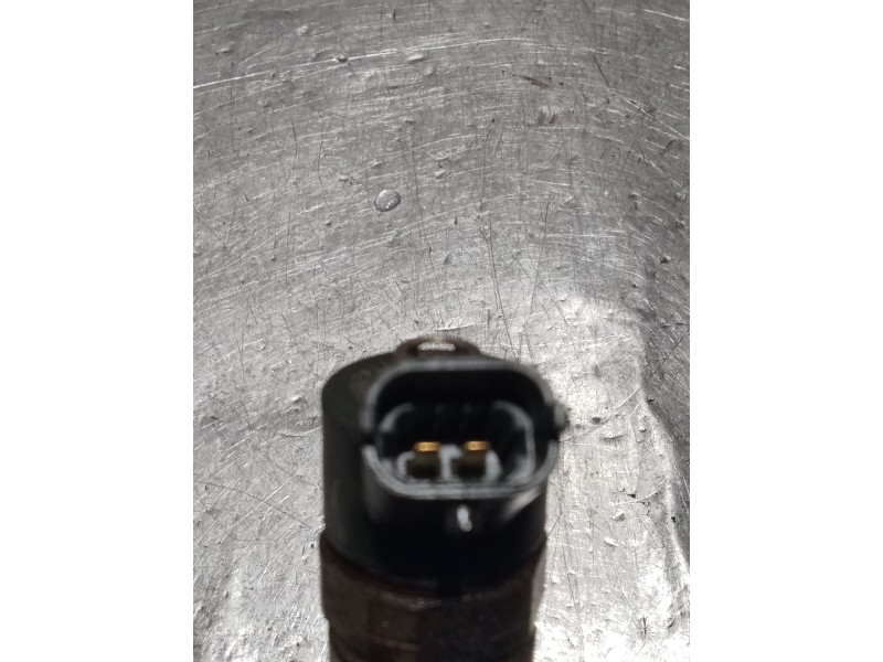 Recambio de inyector para peugeot 206 sw (2e/k) 2.0 hdi referencia OEM IAM 0445110076 9641742880 BOSCH 02