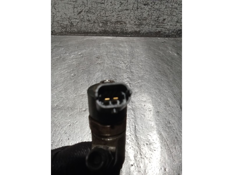 Recambio de inyector para peugeot 206 sw (2e/k) 2.0 hdi referencia OEM IAM 0445110076 9641742880 BOSCH 02