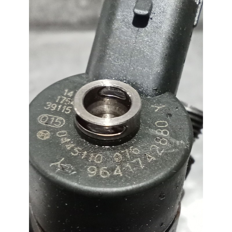 Recambio de inyector para peugeot 206 sw (2e/k) 2.0 hdi referencia OEM IAM 0445110076 9641742880 BOSCH 02