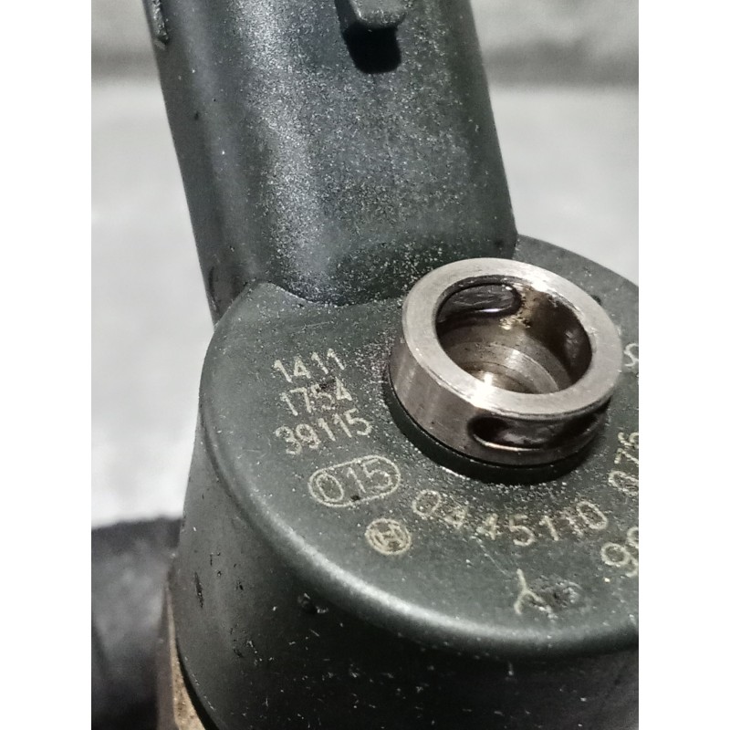 Recambio de inyector para peugeot 206 sw (2e/k) 2.0 hdi referencia OEM IAM 0445110076 9641742880 BOSCH 02