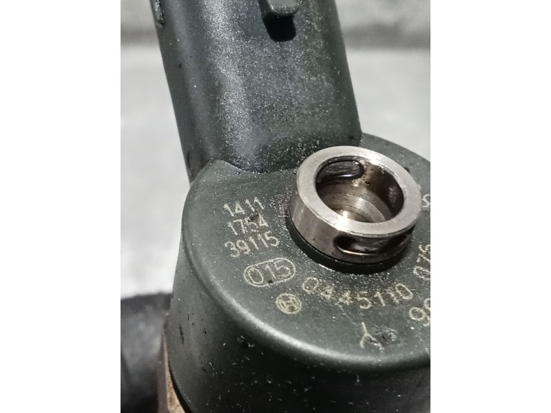 Recambio de inyector para peugeot 206 sw (2e/k) 2.0 hdi referencia OEM IAM 0445110076 9641742880 BOSCH 02