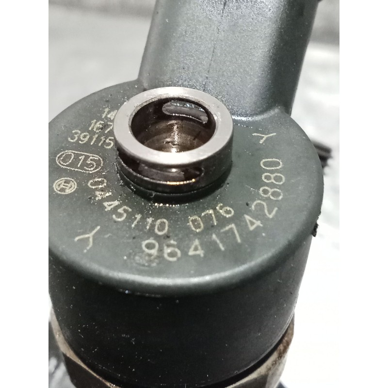 Recambio de inyector para peugeot 206 sw (2e/k) 2.0 hdi referencia OEM IAM 0445110076 9641742880 BOSCH 02