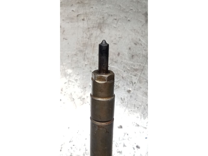 Recambio de inyector para mercedes-benz sprinter 02.00  caja abierta 311 cdi (903.611-612-613) referencia OEM IAM A6110701687 09