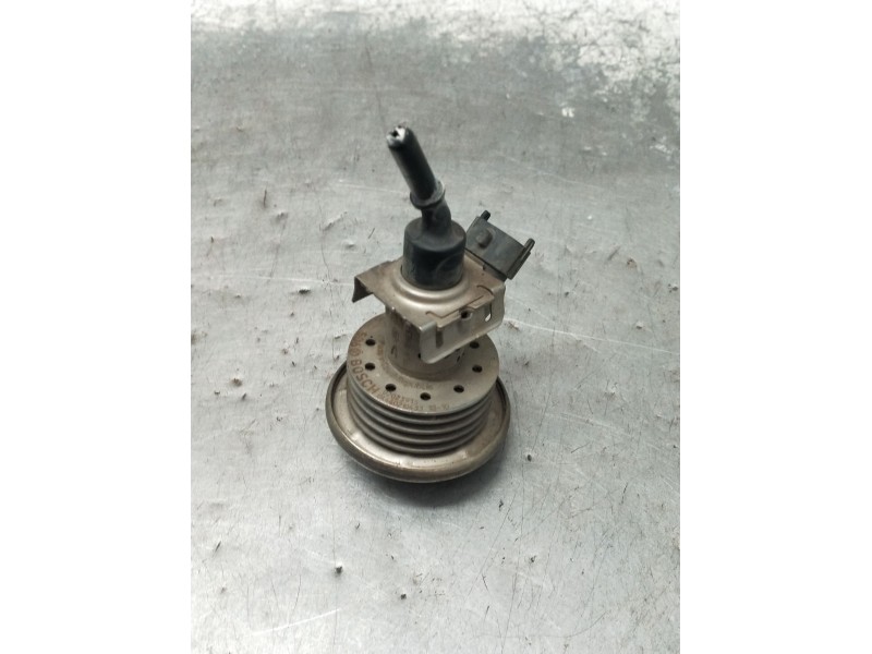 Recambio de inyector para land rover discovery v (l462) 2.0 sd4 4x4 referencia OEM IAM 04440210433 02023913 ADBLUE