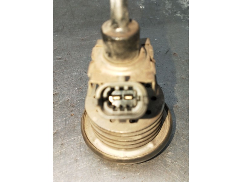 Recambio de inyector para land rover discovery v (l462) 2.0 sd4 4x4 referencia OEM IAM 04440210433 02023913 ADBLUE