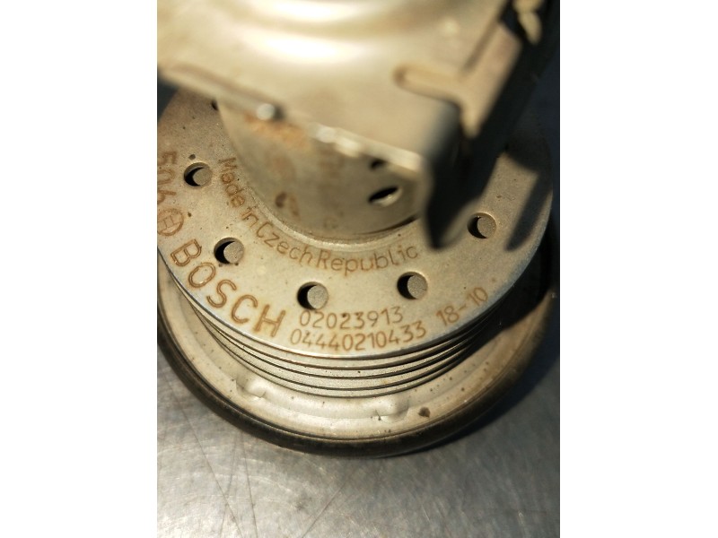 Recambio de inyector para land rover discovery v (l462) 2.0 sd4 4x4 referencia OEM IAM 04440210433 02023913 ADBLUE