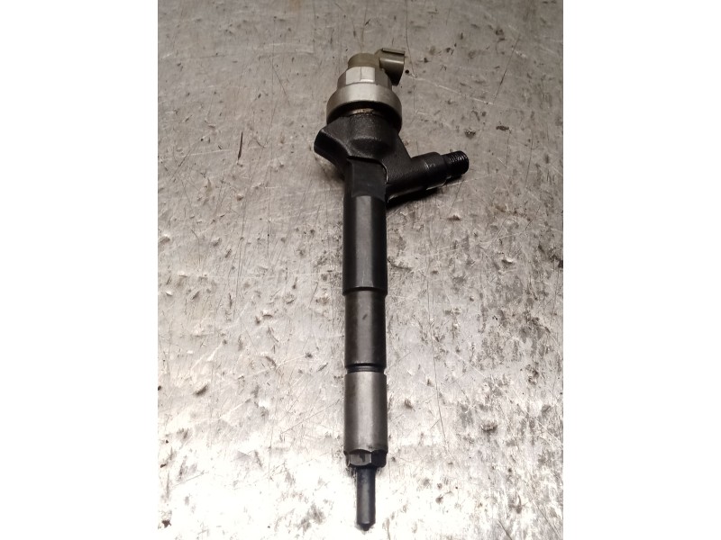 Recambio de inyector para opel astra j lim. cosmo referencia OEM IAM 3973762703 DENSO J/2010