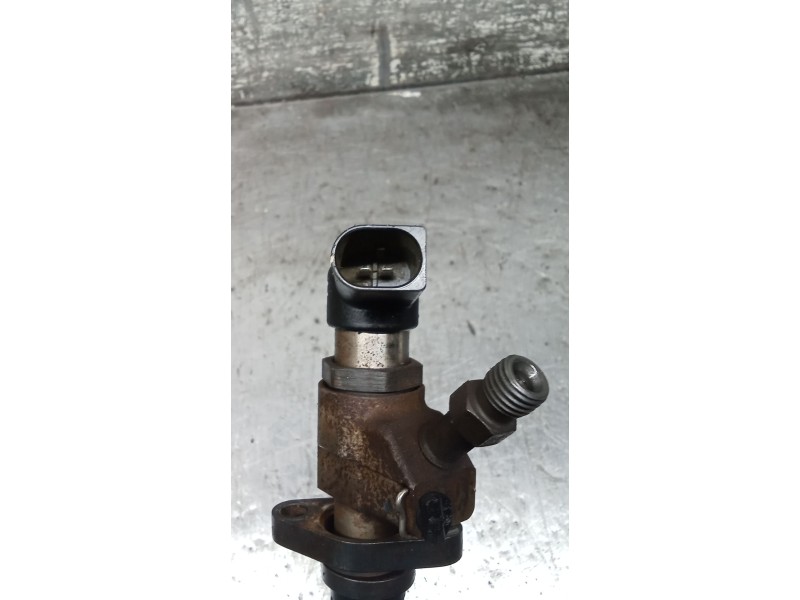 Recambio de inyector para peugeot 407 sw (6e_, 6d_) 2.0 hdi 135 referencia OEM IAM 9657144580 SIEMENS 