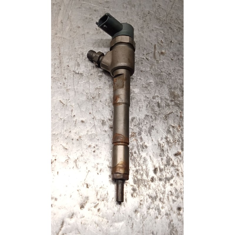 Recambio de inyector para opel corsa e color edition ecoflex referencia OEM IAM 0445110 618  BOSCH