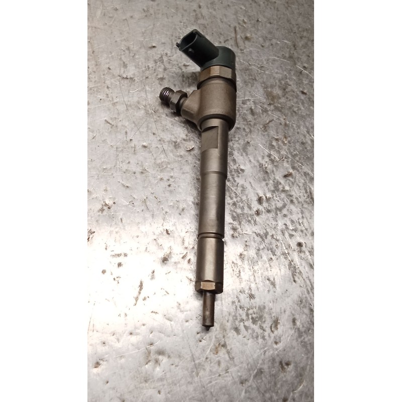 Recambio de inyector para opel corsa e color edition ecoflex referencia OEM IAM 0445110 618  BOSCH