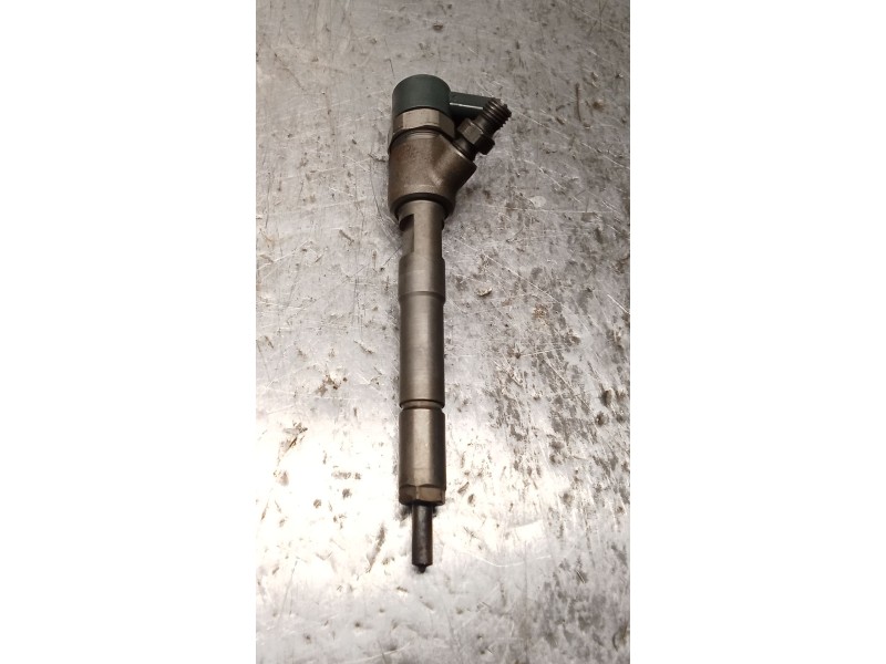 Recambio de inyector para opel corsa e color edition ecoflex referencia OEM IAM 0445110 618  BOSCH