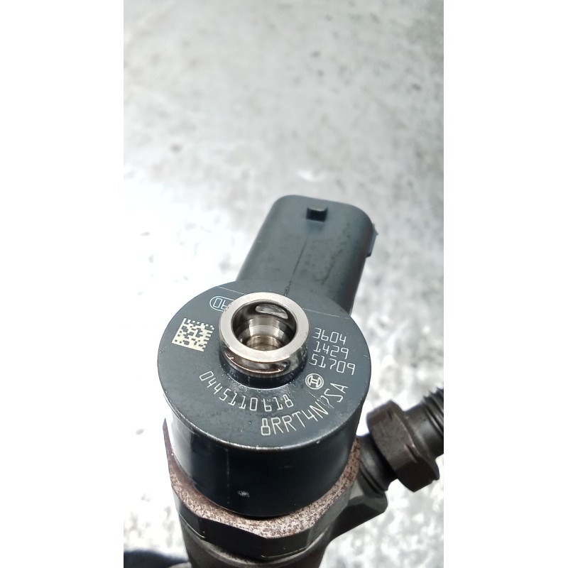 Recambio de inyector para opel corsa e color edition ecoflex referencia OEM IAM 0445110 618  BOSCH