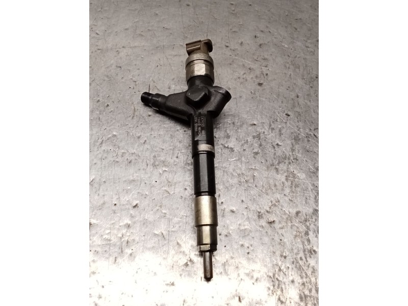 Recambio de inyector para nissan cabstar (f24m, f24w) 35.13 dci, 45.13 dci 2.5 (f24m) referencia OEM IAM 16600MB40A DENSO 06