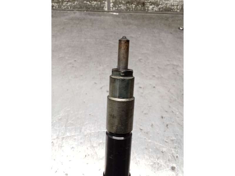 Recambio de inyector para nissan cabstar (f24m, f24w) 35.13 dci, 45.13 dci 2.5 (f24m) referencia OEM IAM 16600MB40A DENSO 06