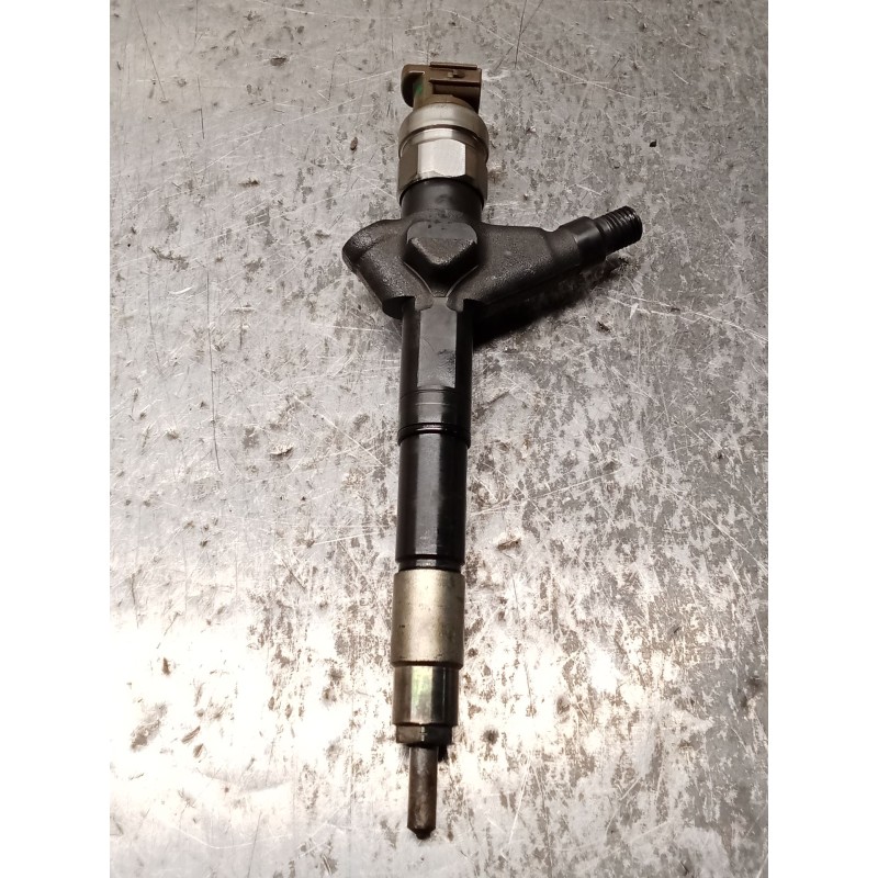 Recambio de inyector para nissan cabstar (f24m, f24w) 35.13 dci, 45.13 dci 2.5 (f24m) referencia OEM IAM 16600MB40A DENSO 06