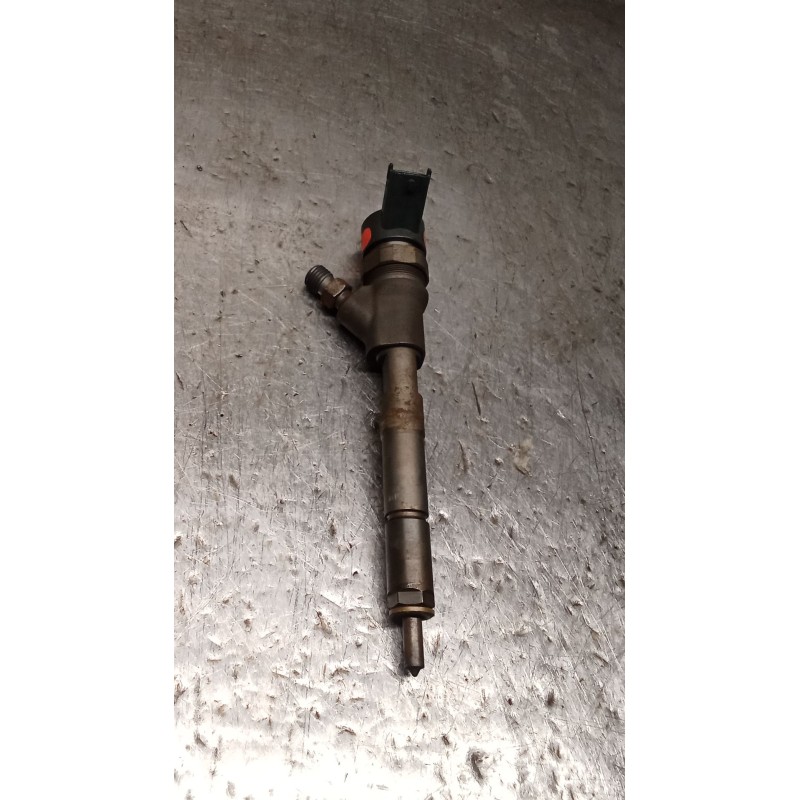 Recambio de inyector para toyota yaris (ncp1/nlp1/scp1) 1.4 turbodiesel cat referencia OEM IAM 0445110214 236700N020 BOSCH