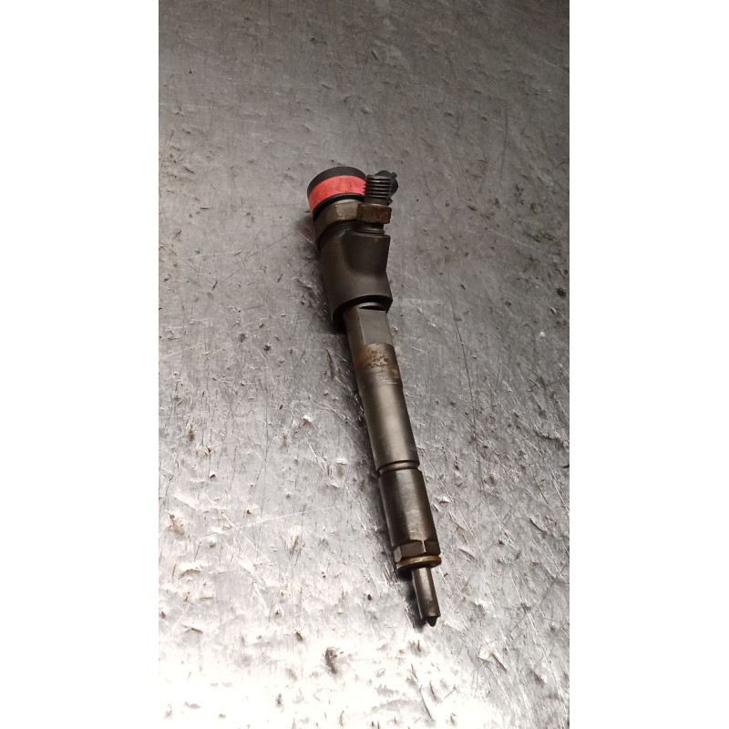 Recambio de inyector para toyota yaris (ncp1/nlp1/scp1) 1.4 turbodiesel cat referencia OEM IAM 0445110214 236700N020 BOSCH