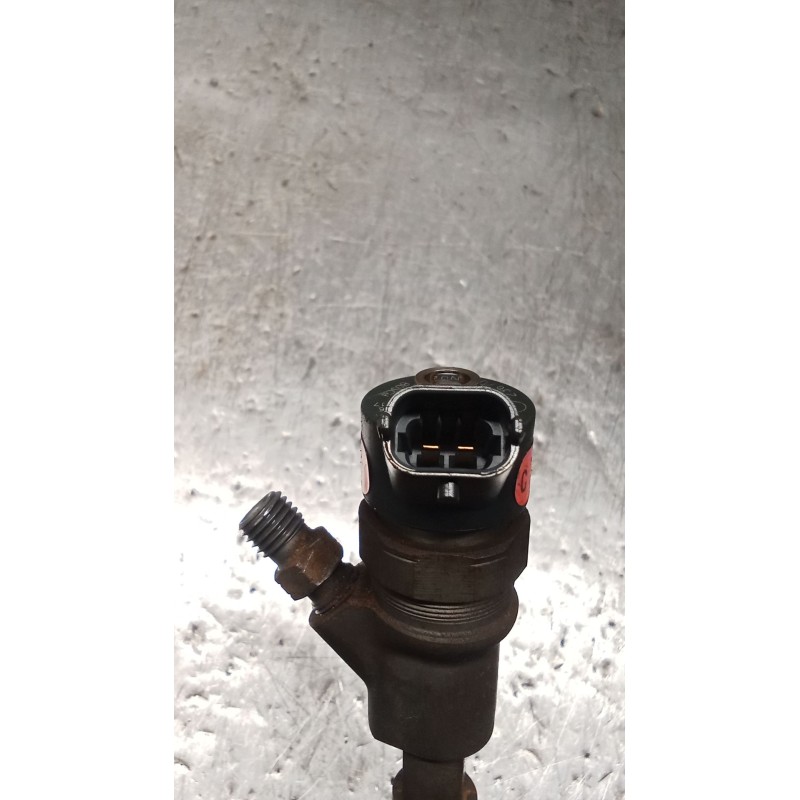 Recambio de inyector para toyota yaris (ncp1/nlp1/scp1) 1.4 turbodiesel cat referencia OEM IAM 0445110214 236700N020 BOSCH