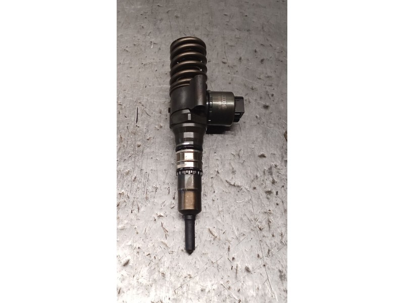 Recambio de inyector para seat leon (1p1) 2.0 tdi 16v referencia OEM IAM 03G130073G 0414720404 BOSCH 05