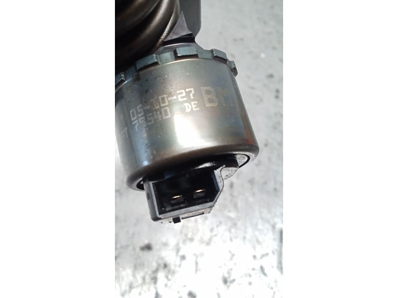 Recambio de inyector para seat leon (1p1) 2.0 tdi 16v referencia OEM IAM 03G130073G 0414720404 BOSCH 05