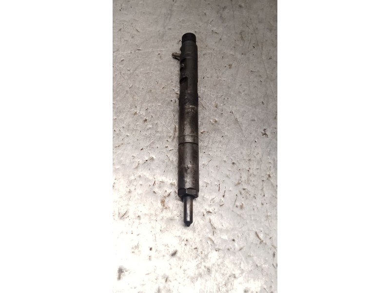 Recambio de inyector para kia carnival ii (gq) 2.9 crdi referencia OEM IAM 338004X500 EJBR02301Z DELPHI