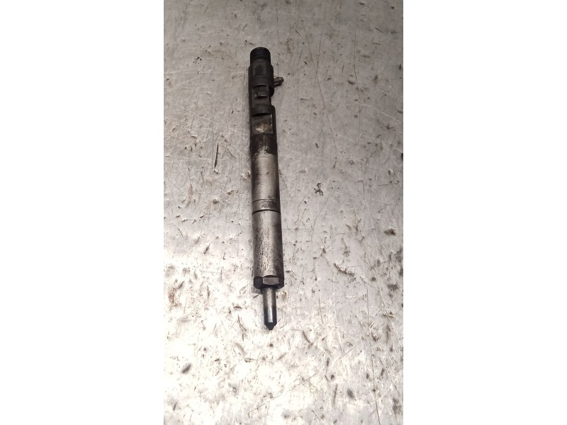 Recambio de inyector para kia carnival ii (gq) 2.9 crdi referencia OEM IAM 338004X500 EJBR02301Z DELPHI