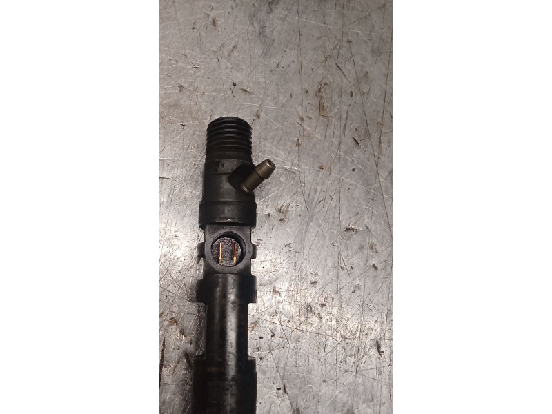 Recambio de inyector para kia carnival ii (gq) 2.9 crdi referencia OEM IAM 338004X500 EJBR02301Z DELPHI