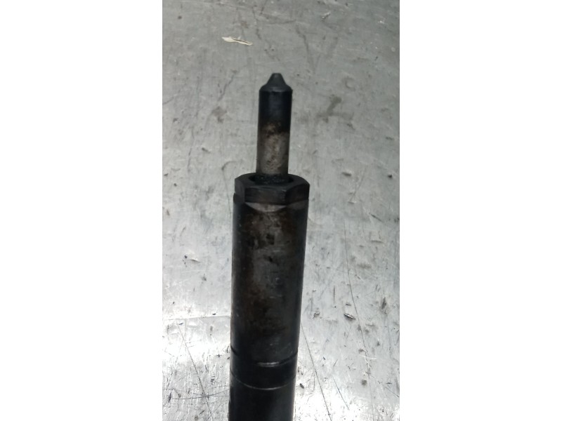 Recambio de inyector para kia carnival ii (gq) 2.9 crdi referencia OEM IAM 338004X500 EJBR02301Z DELPHI