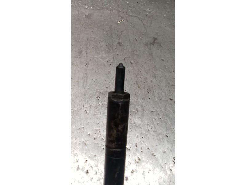 Recambio de inyector para kia carnival ii (gq) 2.9 crdi referencia OEM IAM 338004X500 EJBR02301Z DELPHI