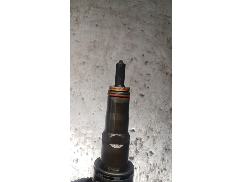 Recambio de inyector para skoda octavia ii (1z3) 1.9 tdi referencia OEM IAM 038130073AG 0414720215 BOSCH