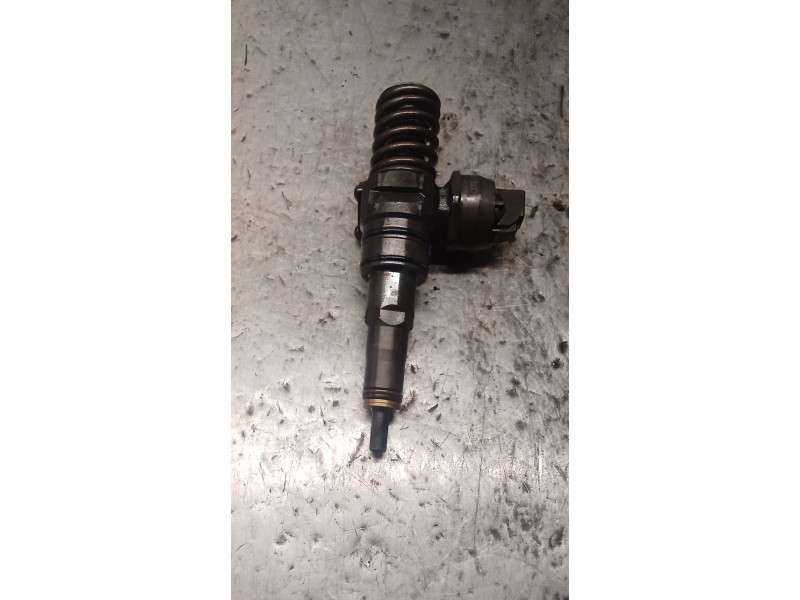 Recambio de inyector para skoda octavia ii (1z3) 1.9 tdi referencia OEM IAM 038130073AG 0414720215 BOSCH