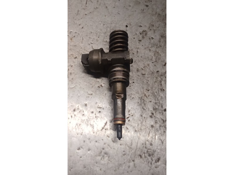 Recambio de inyector para skoda octavia ii (1z3) 1.9 tdi referencia OEM IAM 038130073AG 0414720215 BOSCH