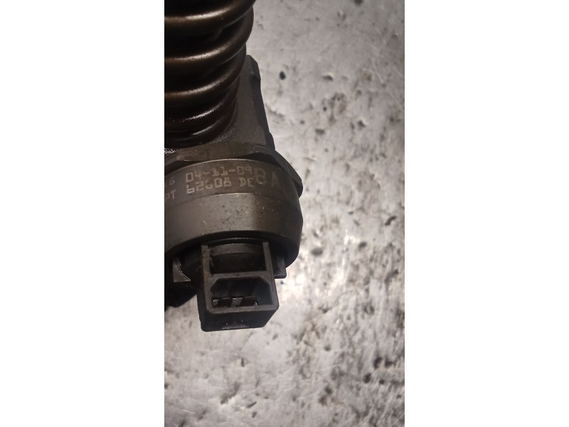 Recambio de inyector para skoda octavia ii (1z3) 1.9 tdi referencia OEM IAM 038130073AG 0414720215 BOSCH