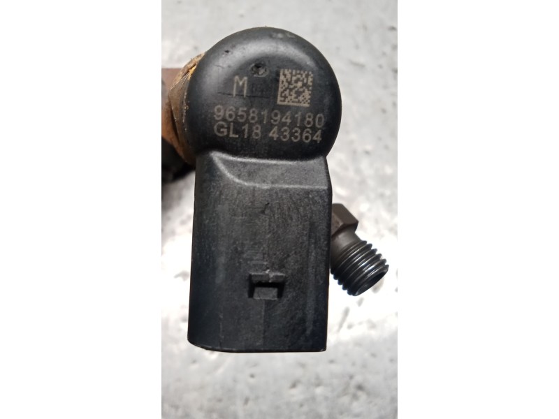 Recambio de inyector para citroën c4 picasso i monospace (ud_) 2.0 hdi 138 referencia OEM IAM 9658194180  SIEMENS