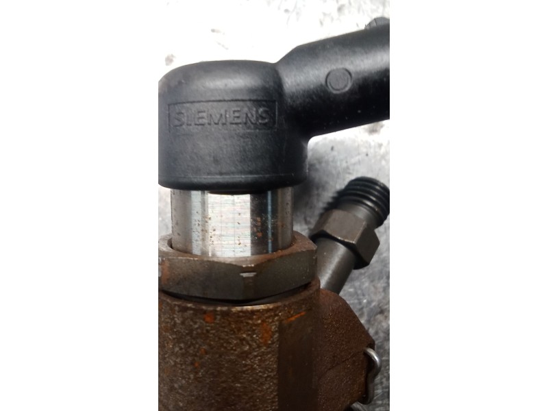 Recambio de inyector para citroën c4 picasso i monospace (ud_) 2.0 hdi 138 referencia OEM IAM 9658194180  SIEMENS