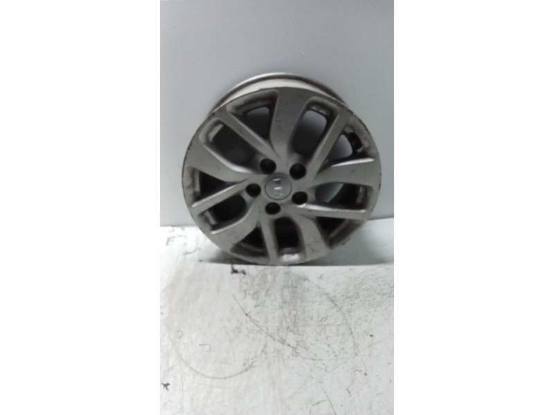 Recambio de juego llantas para kia carens 1.6 lx referencia OEM IAM 5J16  