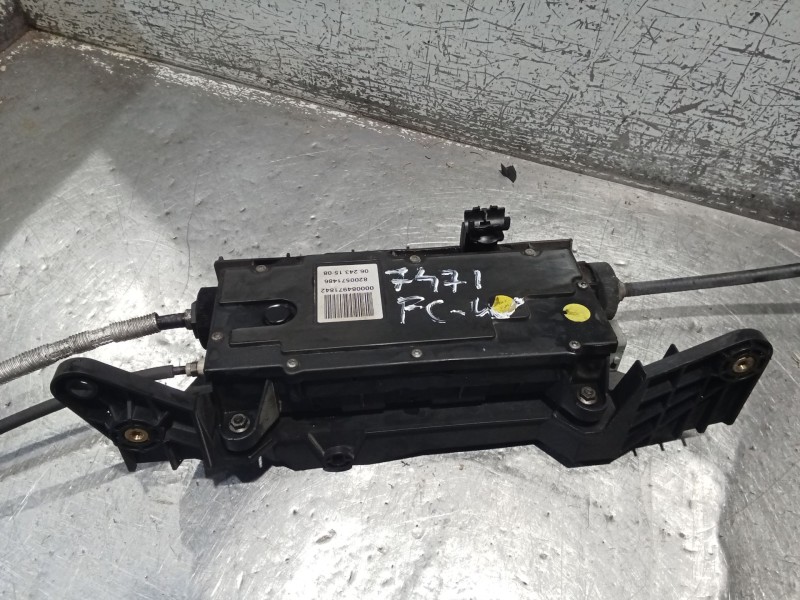 Recambio de freno de mano electrico para renault grand scénic ii (jm0/1_) 1.5 dci (jm1e) referencia OEM IAM 8200571486  