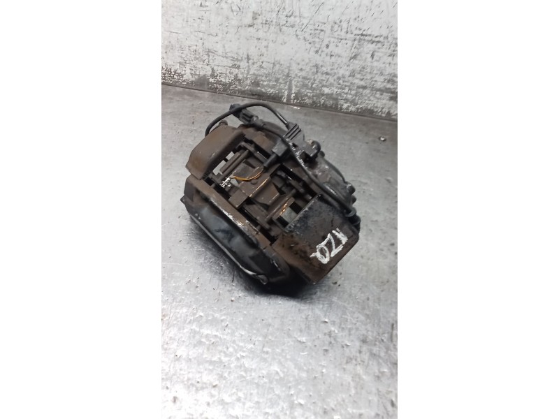 Recambio de pinza freno delantera izquierda para mercedes-benz clase s (w220) berlina 500 (220.075) referencia OEM IAM  BREMBO 9