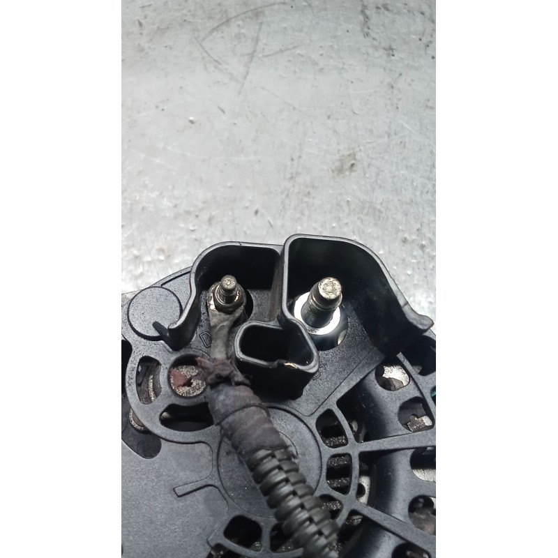 Recambio de alternador para fiat seicento / 600 (187_) 1.1 (187axb, 187axb1a, 187axc1a02) referencia OEM IAM 51859049 90A 05