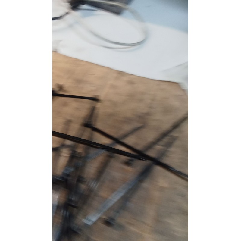 Recambio de mangueta delantera izquierda para fiat seicento / 600 (187_) 1.1 (187axb, 187axb1a, 187axc1a02) referencia OEM IAM 4