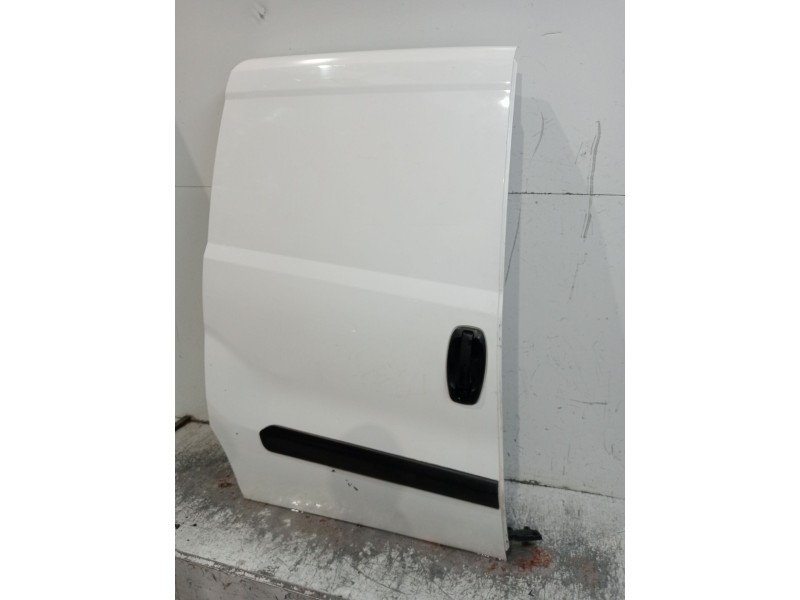 Recambio de puerta lateral corredera derecha para fiat doblo cargo (263_) 1.3 d multijet referencia OEM IAM   4P