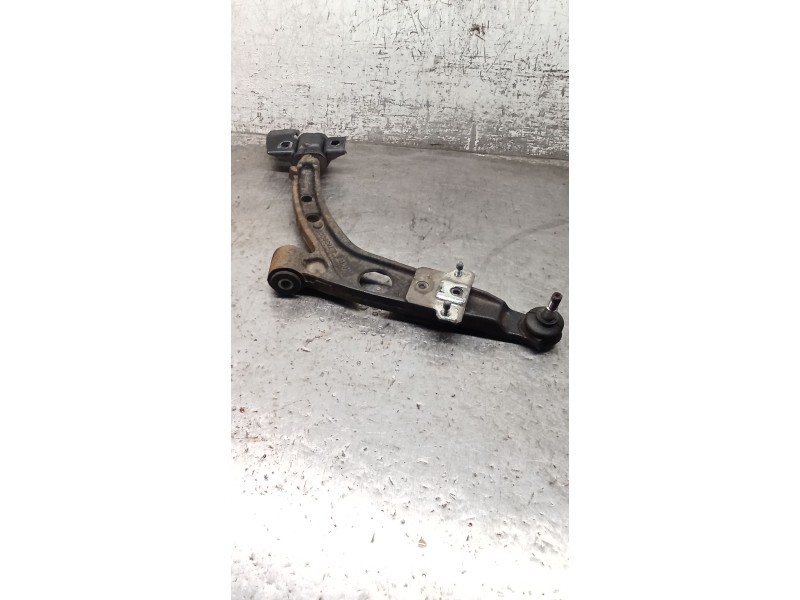 Recambio de brazo suspension inferior delantero izquierdo para fiat seicento / 600 (187_) 1.1 (187axb, 187axb1a, 187axc1a02) ref