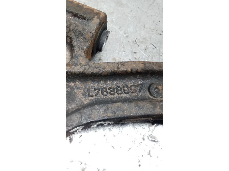 Recambio de brazo suspension inferior delantero izquierdo para fiat seicento / 600 (187_) 1.1 (187axb, 187axb1a, 187axc1a02) ref