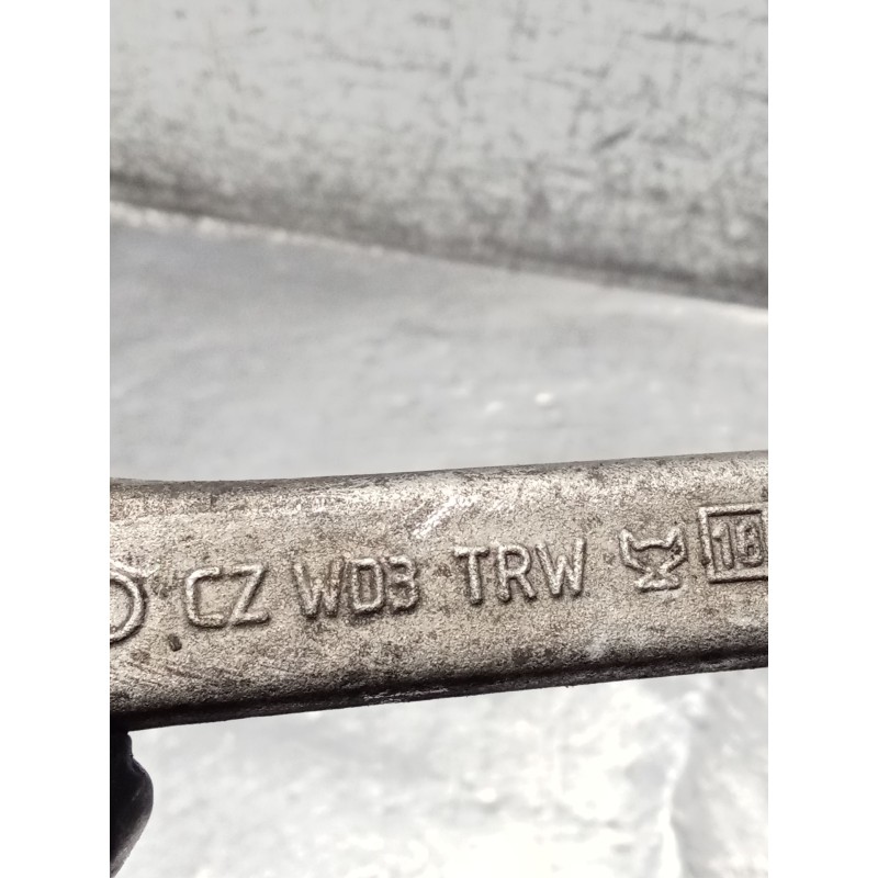 Recambio de brazo suspension superior delantero izquierdo para audi a4 b6 (8e2) 2.5 tdi referencia OEM IAM CZWDSTRW 01 ANTERIOR