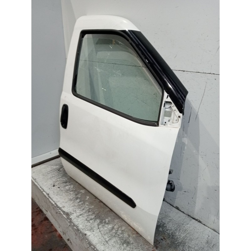 Recambio de puerta delantera derecha para fiat doblo cargo (263_) 1.3 d multijet referencia OEM IAM   4P