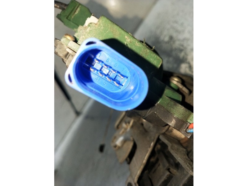 Recambio de motor cierre centralizado delantero derecho para seat ibiza iii (6l1) 1.4 16v referencia OEM IAM  3P 